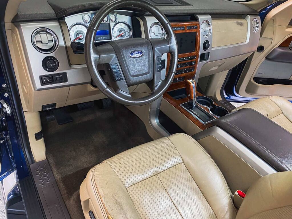 Interior Detailing Tips to Keep Your Car Smelling Fresh (3)