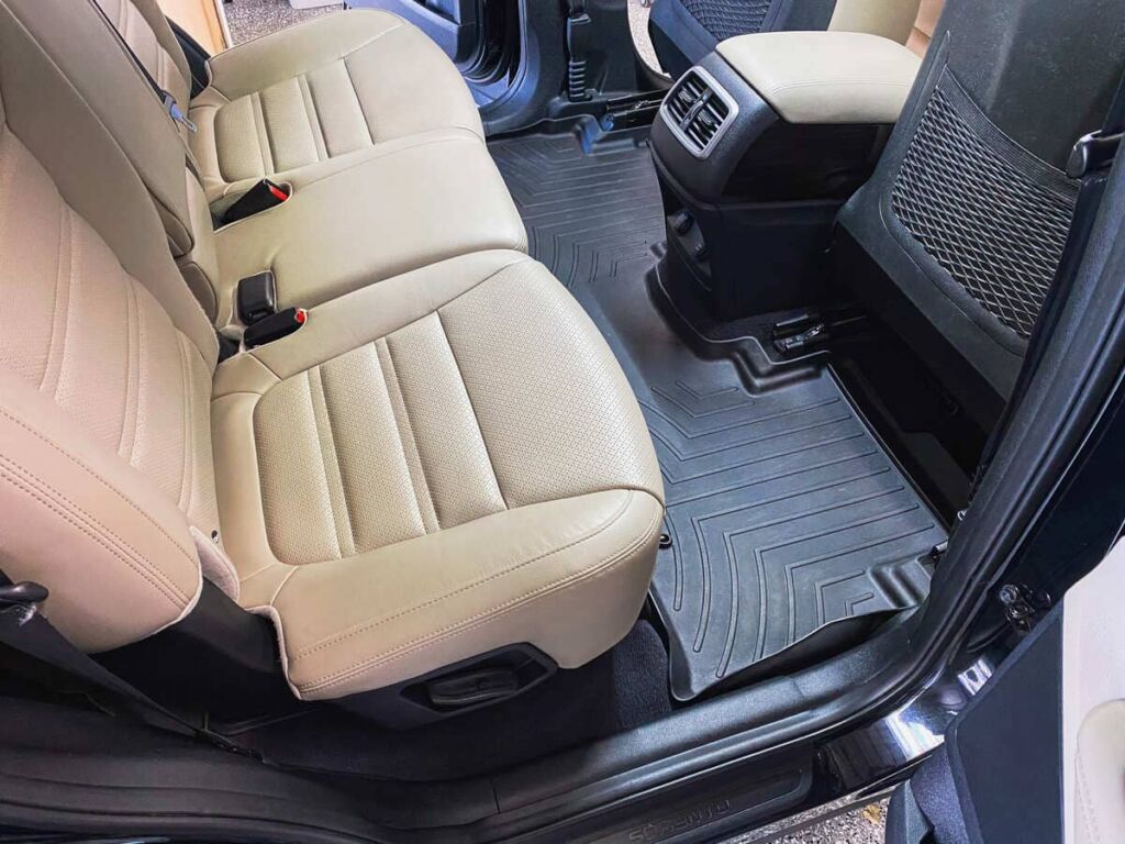 Interior Detailing Tips to Keep Your Car Smelling Fresh (2)