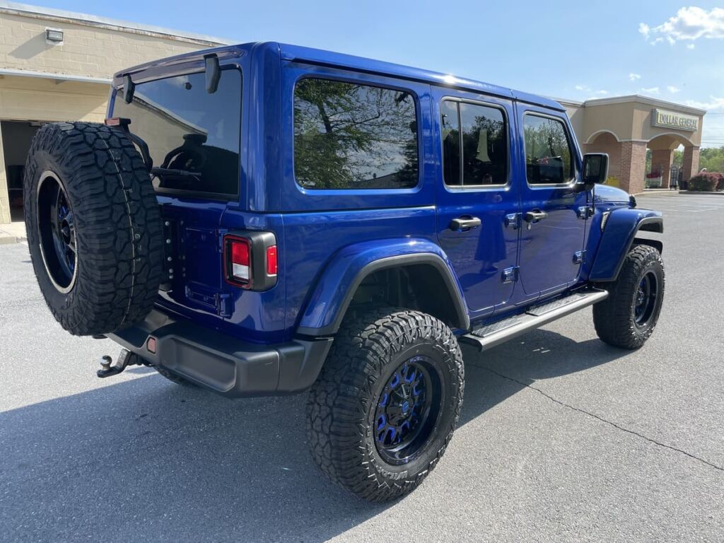 when car needs a full car detailing 1